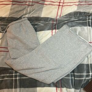 Grey aritzia sweatpants